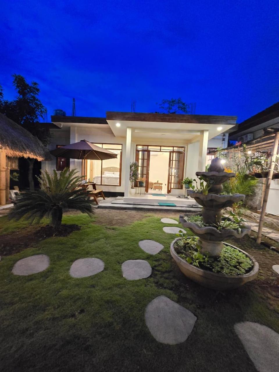 Suci'S Friendly Apartments Mataram Esterno foto