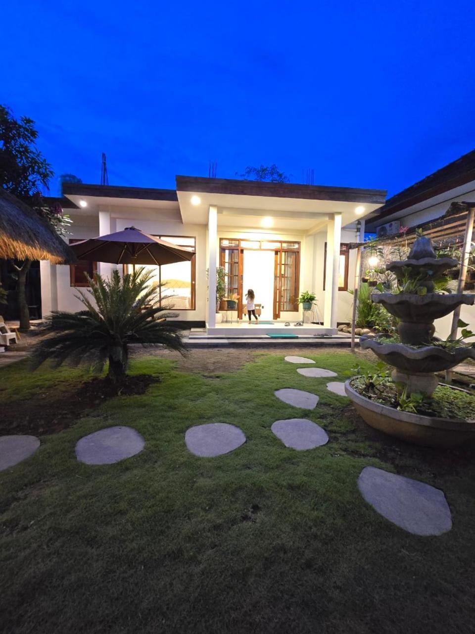Suci'S Friendly Apartments Mataram Esterno foto
